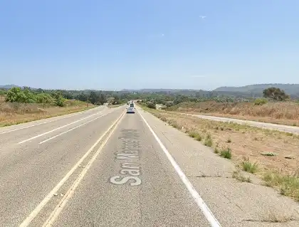 [06-17-2024] Condado De Santa Bárbara, CA - Al Menos Una Persona Herida Tras El Choque De Un Solo Vehículo En La Carretera 154