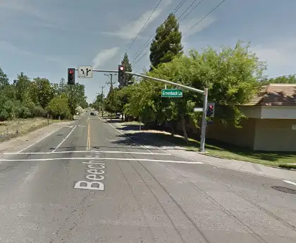 [06-18-2024] Condado De Sacramento, CA - Un Hombre Hospitalizado Tras Una Colisión Múltiple A Lo Largo De Beech Avenue En Orangevale
