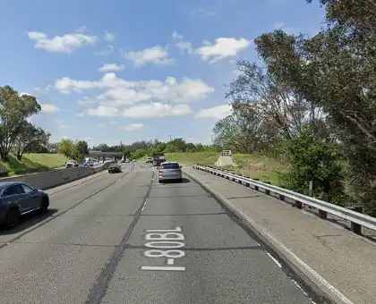 [05-23-2024] Dos Personas Heridas Tras Un Aparatoso Choque De Un Solo Vehículo En La Autopista De La Capital
