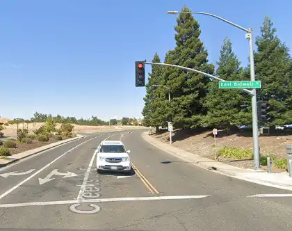 [05-23-2024] Un Motorista Hospitalizado Tras Una Colisión Entre Una Motocicleta Y Un Vehículo En Creekside Drive En Folsom