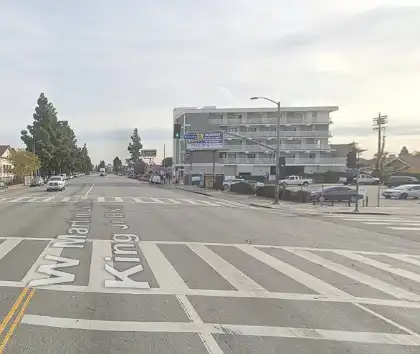 [06-19-2024] Condado De Los Ángeles, CA - Un Peatón Hospitalizado Tras Una Colisión Con Fuga En El Bulevar Martin Luther King Jr.