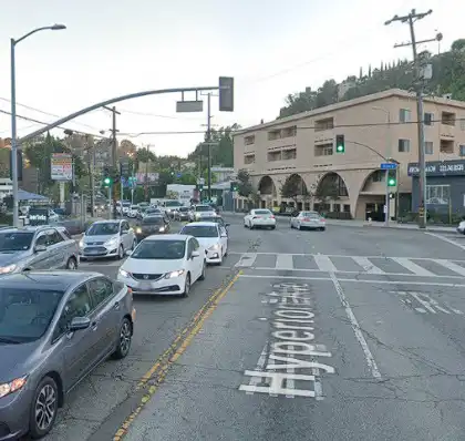 [06-23-2024] Condado De Los Angeles, CA - Motociclista Muerto Después De Moto Vs. Vehículo En La Avenida Hyperion