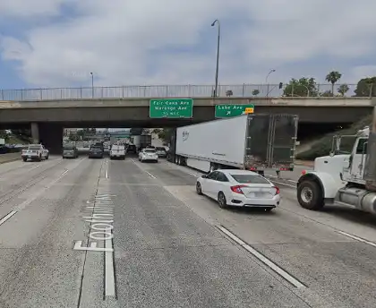[06-24-2024] Al Menos Una Persona Herida Tras Un Choque Múltiple Con Camiones De Gran Tonelaje En La Autopista 210 En Pasadena