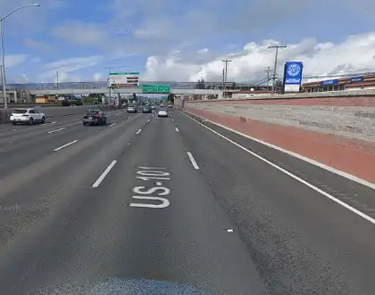 [06-24-2024] Al Menos Una Persona Herida Tras Una Colisión Múltiple Con Un Camión De Aguacates En La Us 101
