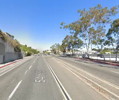 [08-09-2024] Condado De San Diego, CA - Un Motociclista De 23 Años Resulta Herido Grave Tras Una Colisión Entre Una Motocicleta Y Un Camión De Gran Tonelaje En Chollas