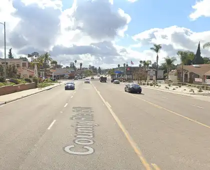 [08-22-2024] Un Peatón Varón No Identificado Fue Atropellado Por Una Furgoneta En South Mission Road En Fallbrook
