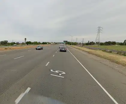 [08-23-2024] Se Desconocen Los Heridos Tras Un Choque Múltiple En El Que Se Vio Implicada Una Big-rig En Lathrop