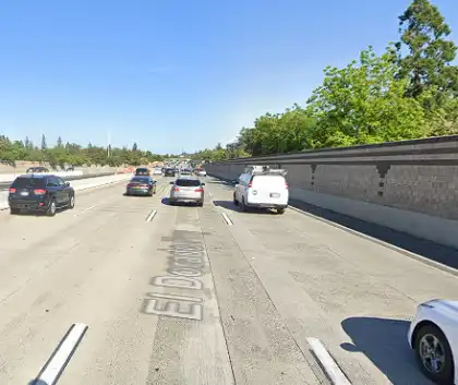 [10-17-2024] Condado De Sacramento, CA - Ambulancia Enviada Tras Un Choque Múltiple En La Autopista 50 En Dirección Oeste Cerca De La Autopista 99
