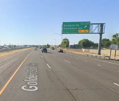 [10-17-2024] Condado De Stanislaus, CA - Posibles Heridos Leves Tras Un Choque De Dos Vehículos En La Autopista 99 En Modesto