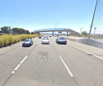 [10-29-2024] Condado De San Mateo, CA - Choque De Cinco Coches Hiere A Pasajeros Y Provoca El Cierre Parcial Del Puente De San Mateo