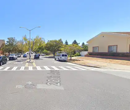 [10-29-2024] Condado De San Mateo, CA - Mujer Gravemente Herida Tras Ser Atropellada Por Un Vehículo Mientras Paseaba A Su Perro En El Barrio De Hillsdale