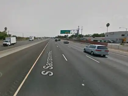 [09-16-2024] Ambulancia Enviada Tras Choque De Dos Vehículos En La Autopista 99 En Dirección Sur