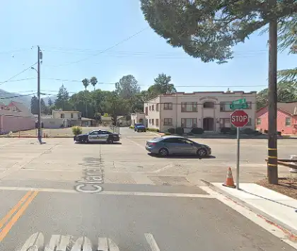 [10-29-2024] Condado De Mendocino, CA - Muere Un Hombre Tras Una Colisión Entre Una Motocicleta Y Un Coche En North State Street En Ukiah