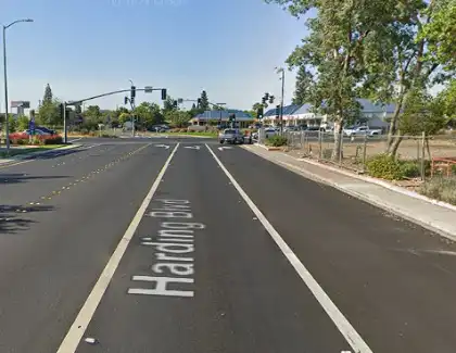 [10-29-2024] Condado De Placer, CA - Muere Un Ciclista Tras Colisionar Con Un Vehículo En Harding Boulevard En Roseville