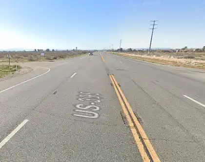 [10-31-2024] Condado De San Bernardino, CA - Colisión Mortal De Tres Vehículos En La Carretera Us 395 En Adelanto Deja Un Muerto