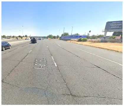 [11-05-2024] Condado De Sacramento, CA - Ambulancia Enviada Después De Un Choque Múltiple En Business 80