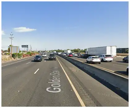 [11-05-2024] Condado De San Joaquin, CA - Se Informa De Heridos Leves Tras Un Choque Múltiple En La Autopista 99 En Ripon