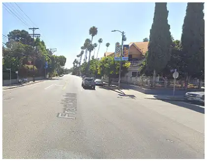 [11-07-2024] Condado De Los Angeles, CA - Muere Un Peatón Tras Ser Atropellado Y Darse A La Fuga En Franklin Y North Van Ness En Hollywood