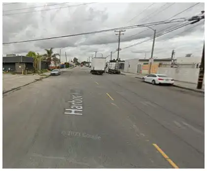 [11-08-2024] Condado De Los Angeles, CA - Dos Personas Heridas Tras Una Colisión En La Avenida Harbor En Long Beach