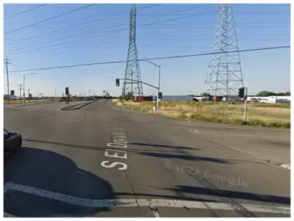 [11-10-2024] Condado De San Joaquín, CA - Muere Una Mujer Tras Un Choque De Dos Vehículos Con Un Semirremolque En Stockton