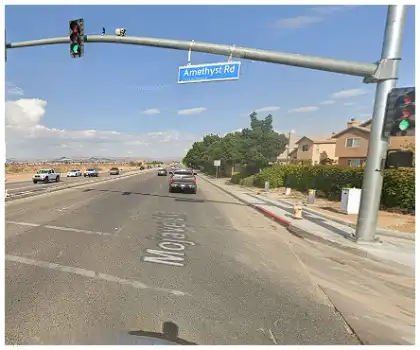 [11-12-2024] Condado De San Bernardino, CA - Un Hombre Muerto Y Otro Herido Tras Una Colisión Frontal En Mojave Drive