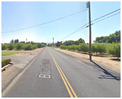 [11-14-2024] Condado De Stanislaus, CA - Cuatro Personas Posiblemente Heridas Tras Un Accidente De Tráfico En Blue Gum Avenue En Modesto