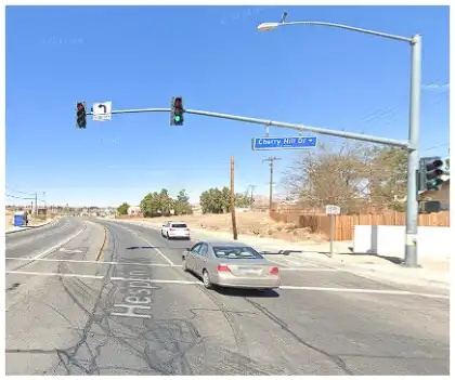[11-18-2024] Tres Heridos Tras Una Colisión De Dos Vehículos En La Carretera De Hesperia En Victorville