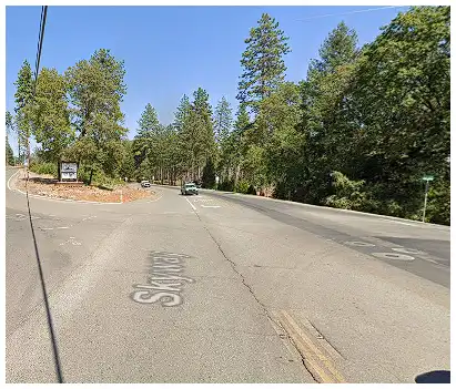 [11-27-2024] Condado De Butte, CA - Mujer Hospitalizada Tras Choque De Dos Automóviles Cerca De Pentz Road Y Skyway En Paradise