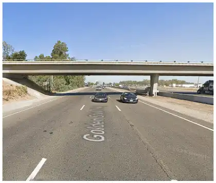 [12-02-2024] Condado De Stanislaus, CA - Muere Un Hombre De 63 Años En Turlock Tras Ser Atropellado Por Un Vehículo En Golden State Boulevard Y Golf Road