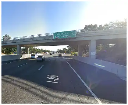 [12-06-2024] Ambulancia Respondió Después De Choque De Dos Vehículos En La I-80 Cerca De Horseshoe Bar Road
