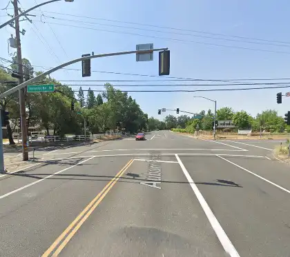[12-13-2024] Los Equipos De Emergencia Respondieron Después De Choque De Dos Vehículos En Auburn Folsom Road En Granite Bay