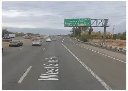 [01-16-2025] Ambulancia Enviada Tras Choque De Dos Vehículos En La I-5 En Stockton