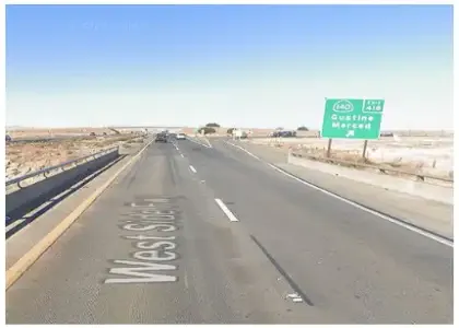 [01-16-2025] Dos Camiones De Gran Tonelaje Chocan En La I-5 Cerca De Gustine, Causando Posibles Lesiones