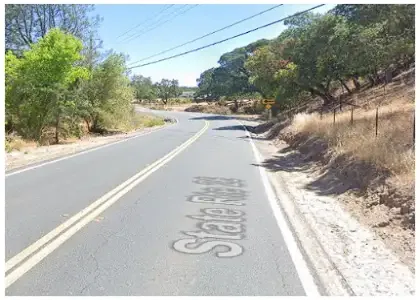 [01-16-2025] Equipos De Emergencia Enviados Tras Un Choque De Tres Vehículos En La Autopista 26 En Rancho Calaveras
