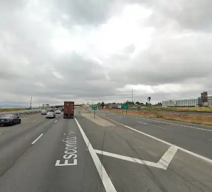 [02-10-2025] Se Registran Heridos Leves Tras Un Choque Con Un Semirremolque En La Autopista 215