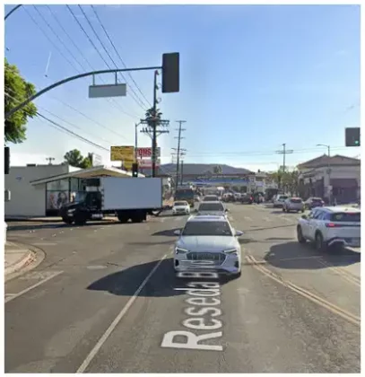 [02-11-2025] Un Hombre Herido Grave Tras Un Choque Con Fuga En Un Cruce De Tarzana