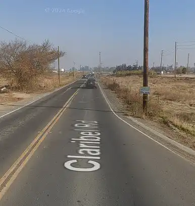 [02-12-2025] Los Equipos De Emergencia Respondieron Después De Una Colisión De Tres Vehículos En Claribel Road En Riverbank