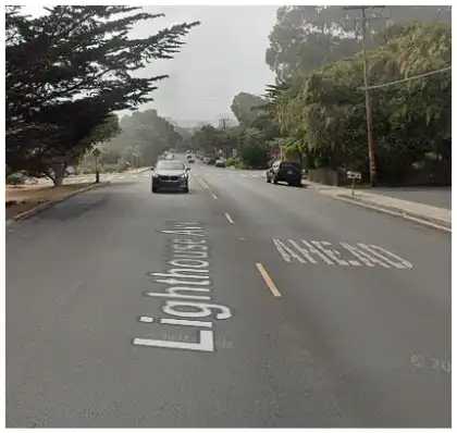[02-16-2025] Una Mujer Sale Despedida Y Resulta Herida En Un Choque Por Vuelco En La Avenida Lighthouse Por Conducir Ebria
