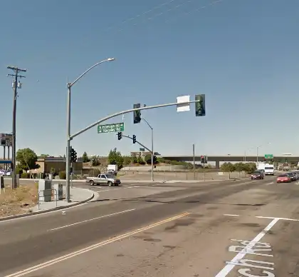[02-18-2025] Peatón Atropellado Por Un Vehículo En Arch Y Kingsley Roads En Stockton