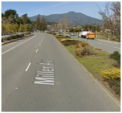 [02-19-2025] Dos Conductores Heridos Graves Tras Una Colisión Frontal En Miller Avenue En Mill Valley
