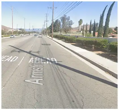 [02-19-2025] Dos Heridos Tras Una Colisión Múltiple En Armstrong Road En Jurupa Valley