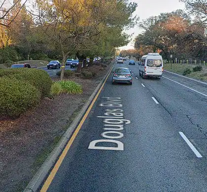 [02-19-2025] Los Equipos De Emergencia Respondieron Después De Un Choque De Cuatro Vehículos En Douglas Boulevard En Roseville