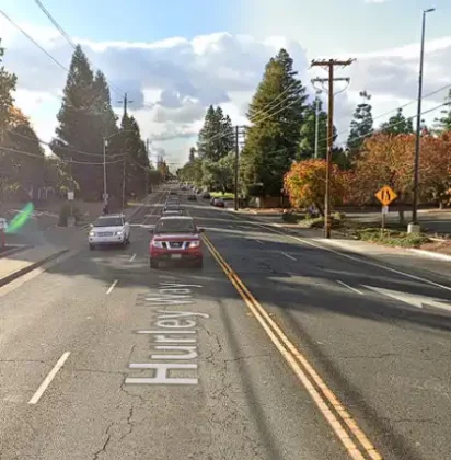 [02-24-2025] Los Equipos De Emergencia Respondieron Después De Un Choque De Dos Vehículos En Hurley Way En Fulton Avenue En Arden-Arcade