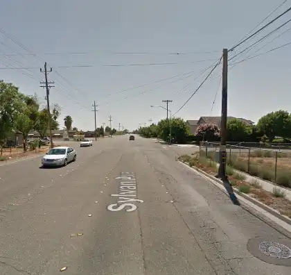 [02-25-2025] Ciclista Herido Tras Ser Atropellado Por Un Todoterreno En La Avenida Sylvan De Modesto