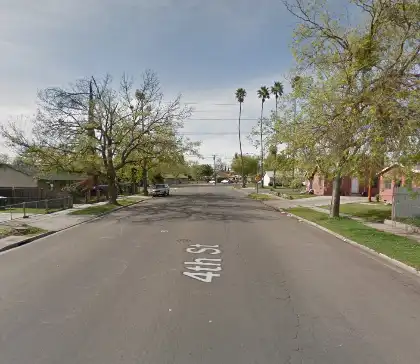 [02-25-2025] Un Aparatoso Accidente Con Un Tesla Implicado Cierra Las Carreteras Cerca De Las Calles 4 Y K En El Centro De Modesto