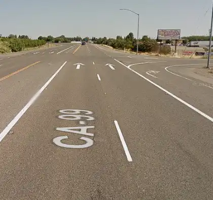 [02-27-2025] Los Equipos De Emergencia Respondieron Después De La Colisión Frontal En La Autopista 99 Cerca De Oswald