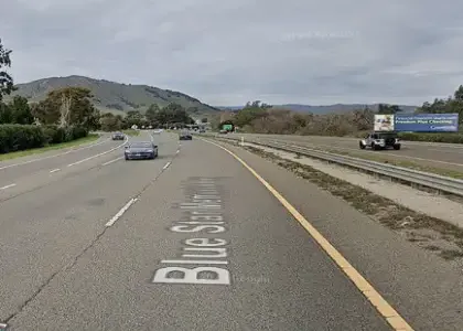 [02-28-2025] Un Accidente Múltiple En La Salida De Madonna Road Provoca Retenciones De Tráfico