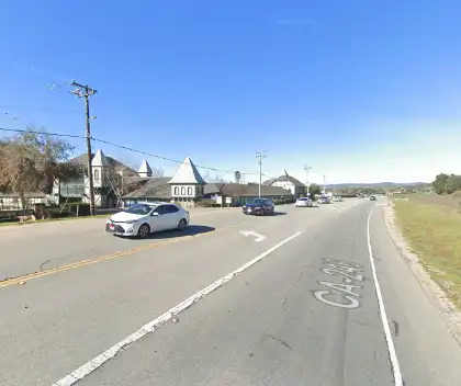 [02-28-2025] Una Mujer Herida Grave Y Un Adolescente Herido Tras Chocar Su Vehículo Contra Un Edificio En Solvang