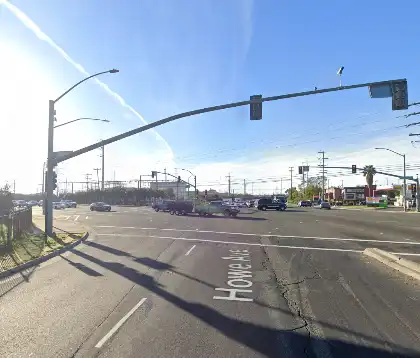 [03-04-2025] Los Equipos De Emergencia Acudieron Tras Un Choque De Dos Vehículos En Folsom Boulevard