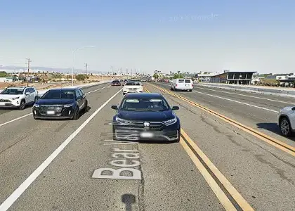 [03-08-2025] Trasladan En Helicóptero A Un Motociclista Tras Chocar En La Carretera Bear Valley En Victorville